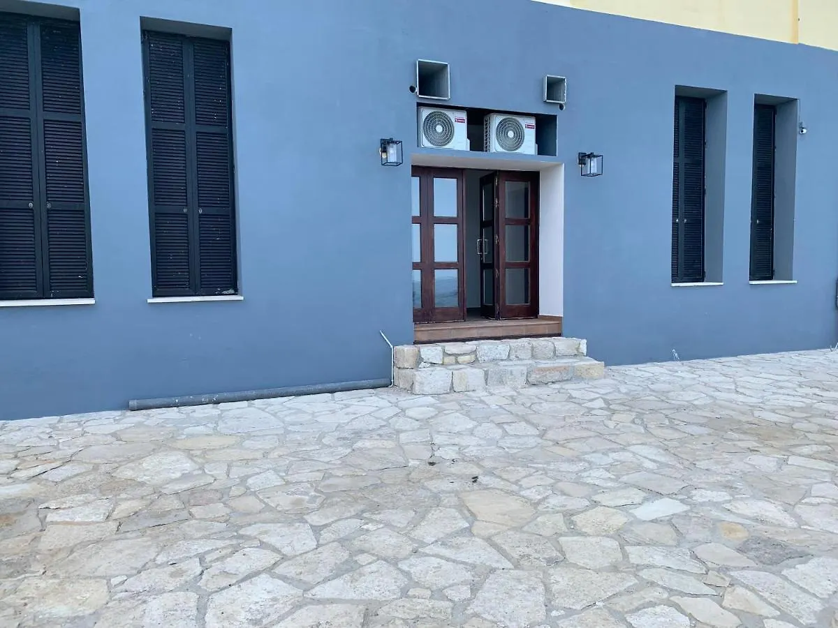 Endless Blue Suites La Canée 3*,